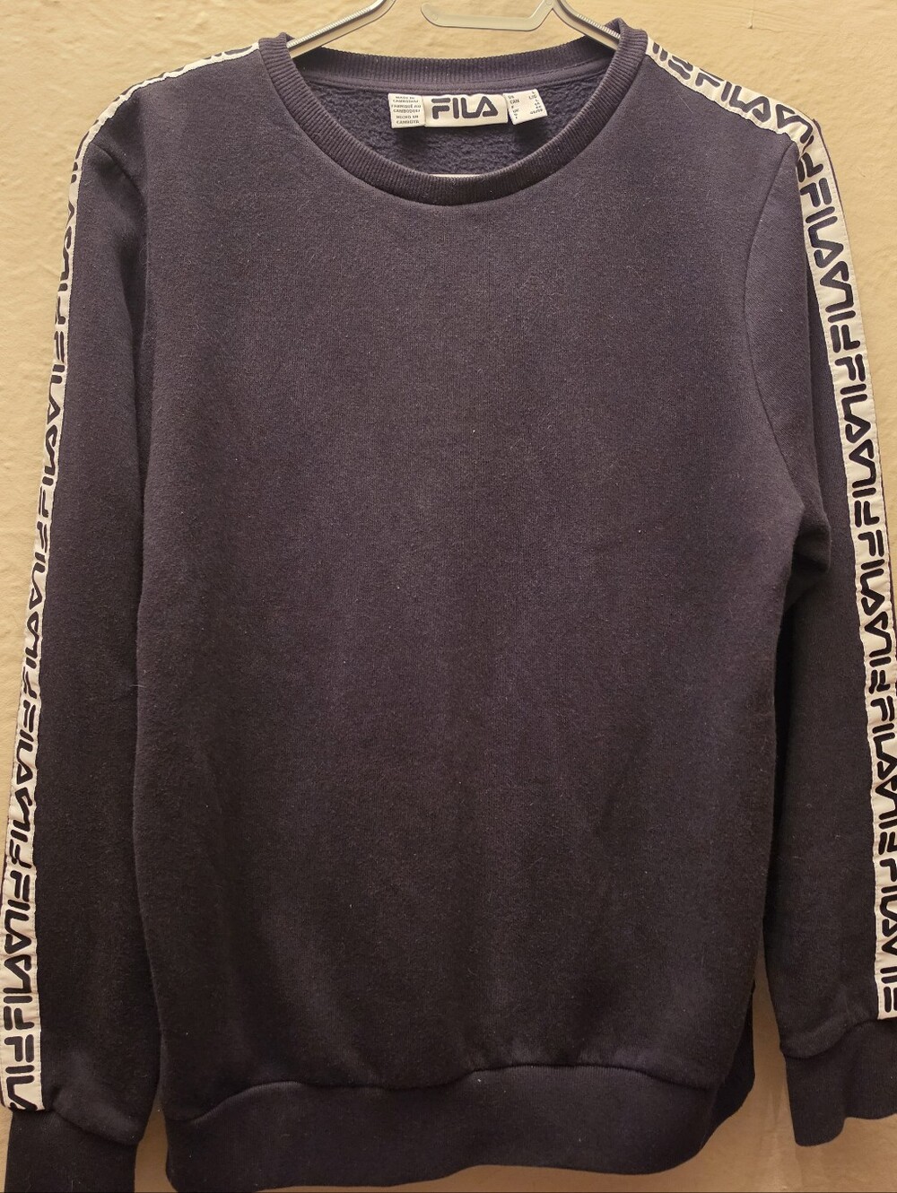 FILA Men's Black Logo Tape Sleeve Crewneck Sweatshirt Size L Streetwear